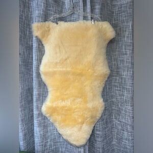 Woolino Sheep Skin Baby picture mat